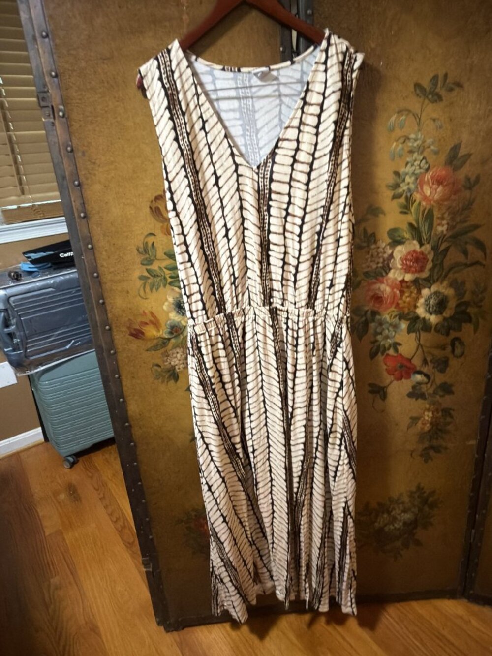 LASCANA Printed V Neck Maxi Dress Black Cream Brown Size US 12